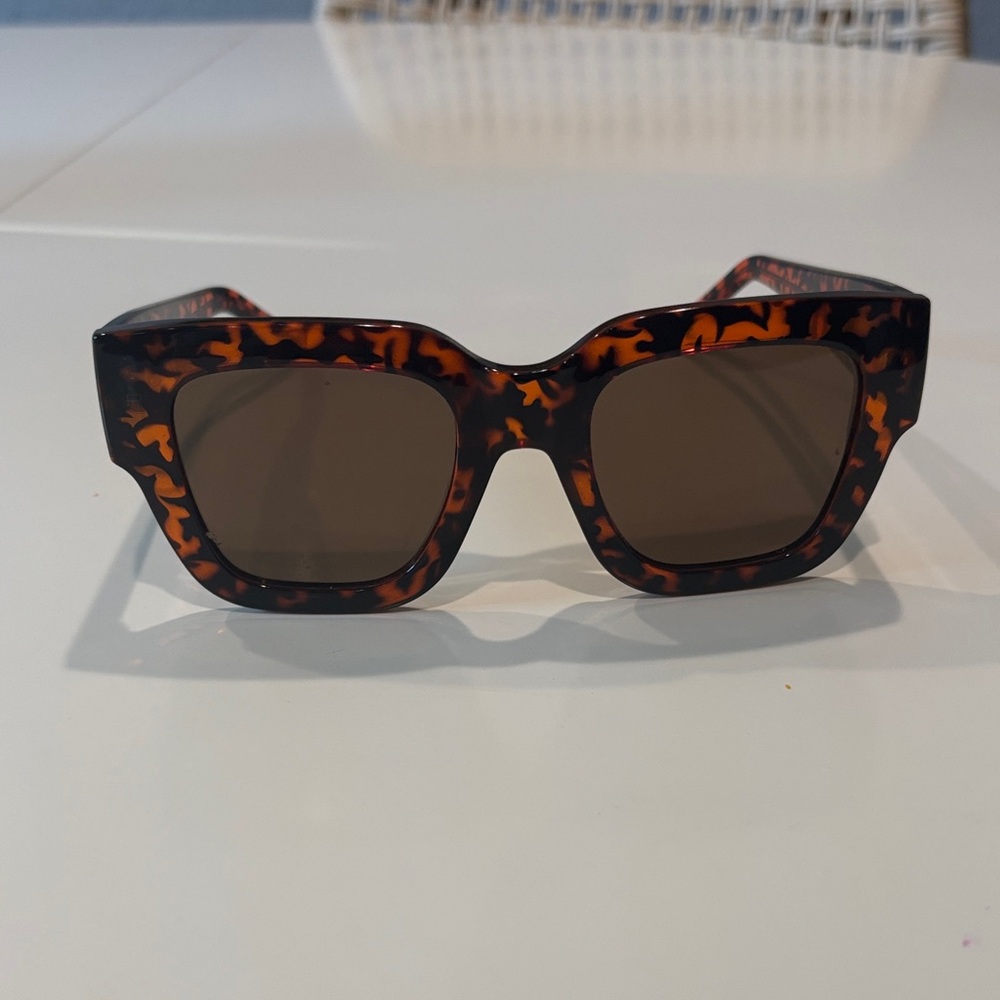 Tortoiseshell Square Frame Sunglasses - Brown Lenses